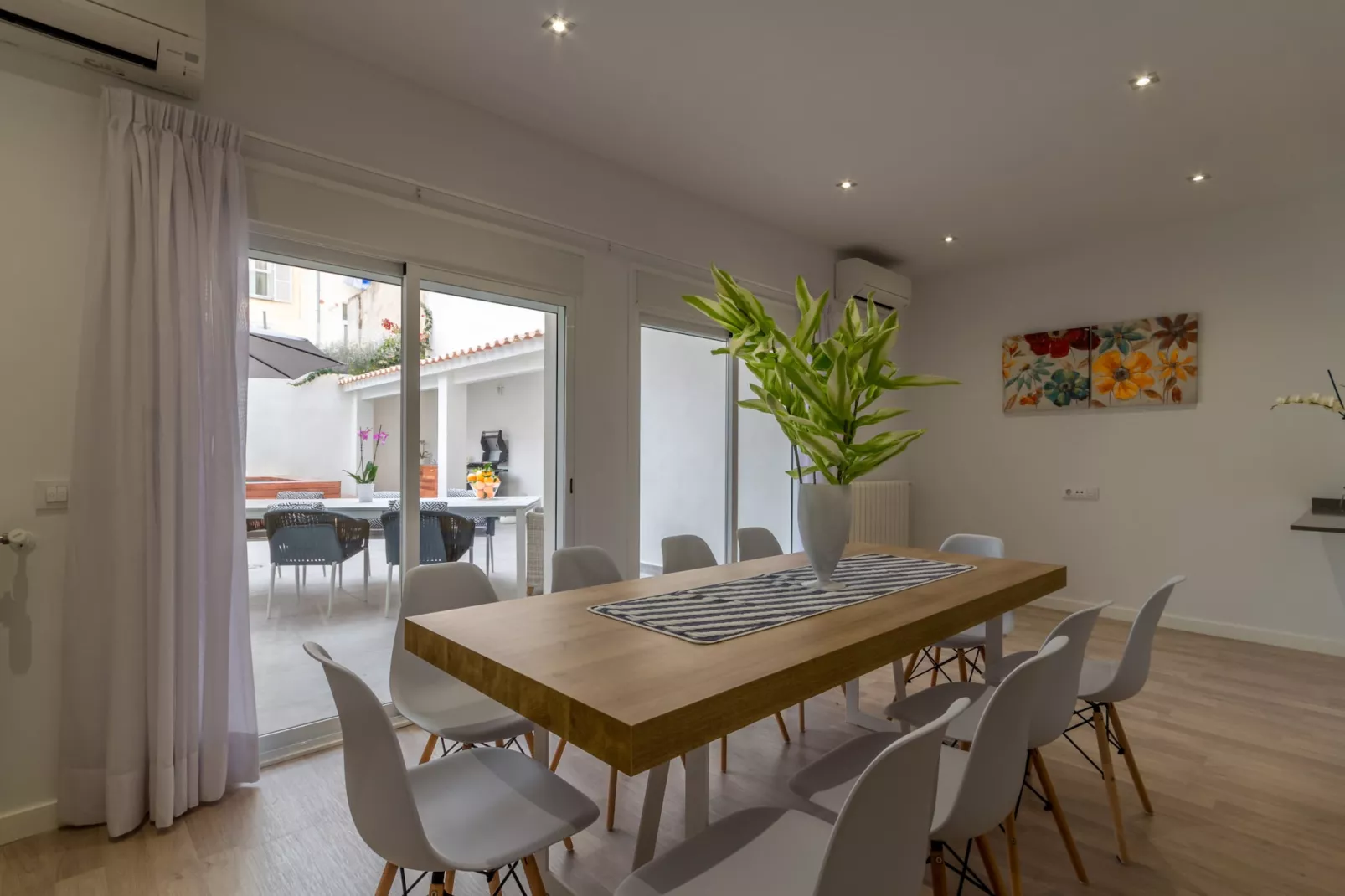 Miquel Santandreu 40, TownHouse 5StarsHome Mallorc-Eetkamer