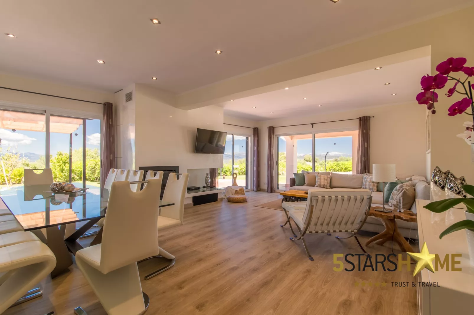 La Tierra, Villa-Finca 5StarsHome Mallorca-Woonkamer
