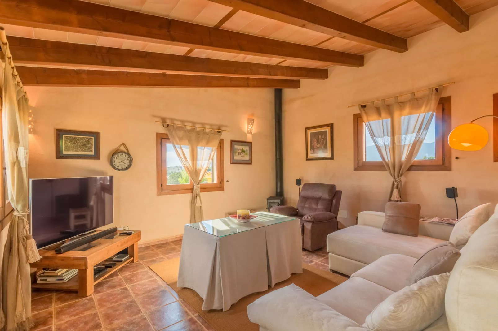 Sa Tanqueta Rustica, Finca 5StarsHome Mallorca-Woonkamer