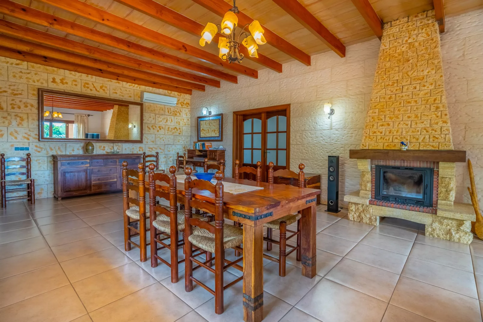 Dofi Blau, Villa 5StarsHome Mallorca-Eetkamer