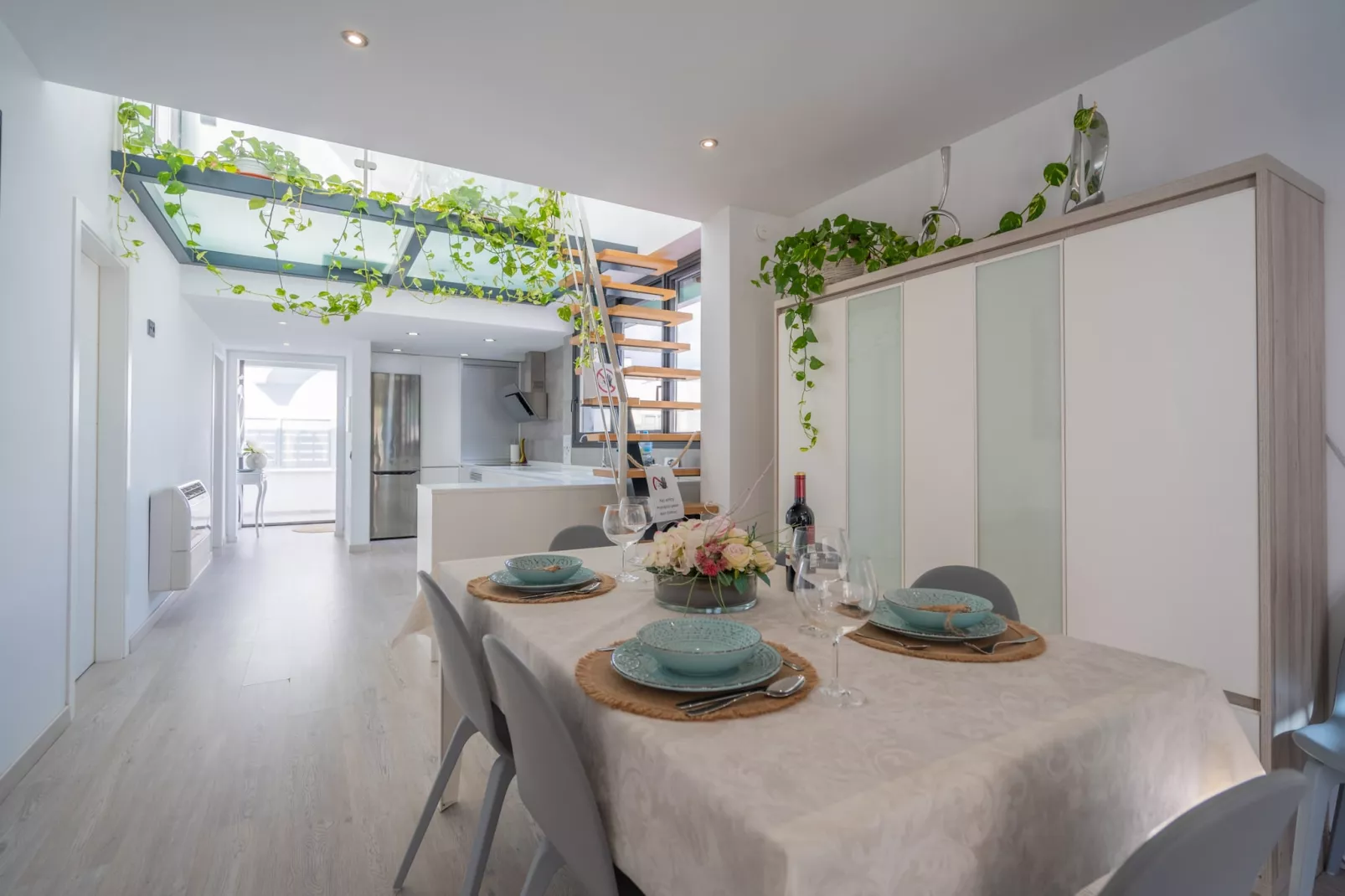 Rubi de la Torre, Villa 5StarsHome Mallorca-Eetkamer