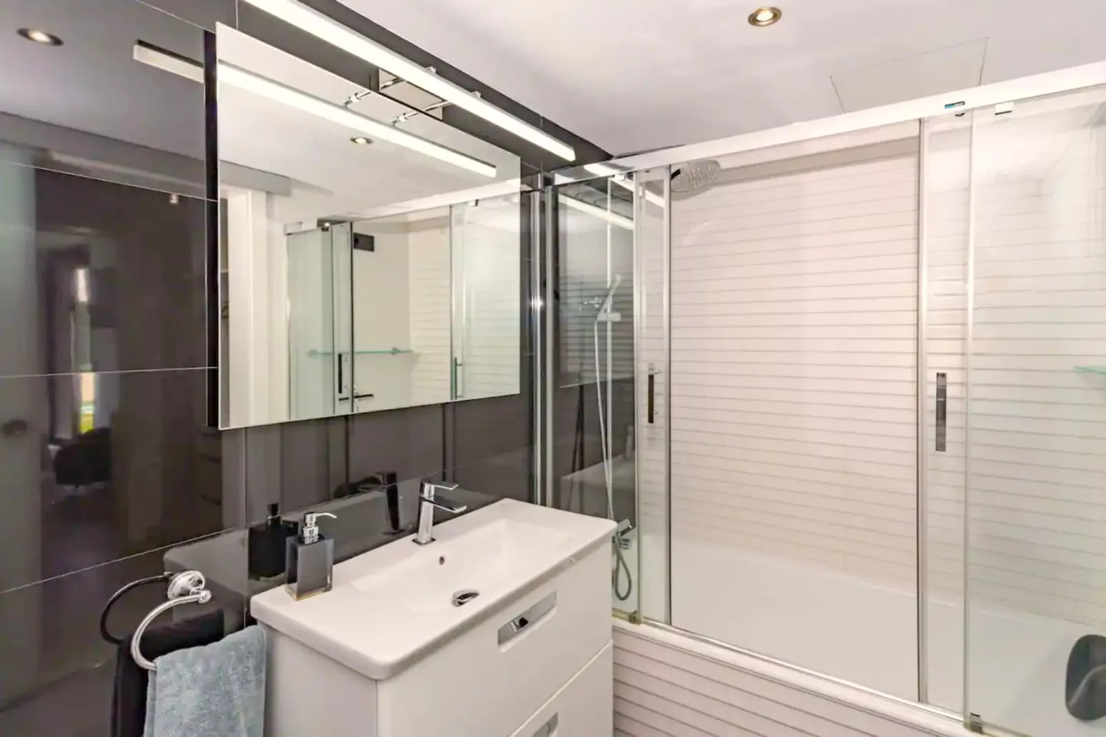 Rubi de la Torre, Villa 5StarsHome Mallorca-Badkamer