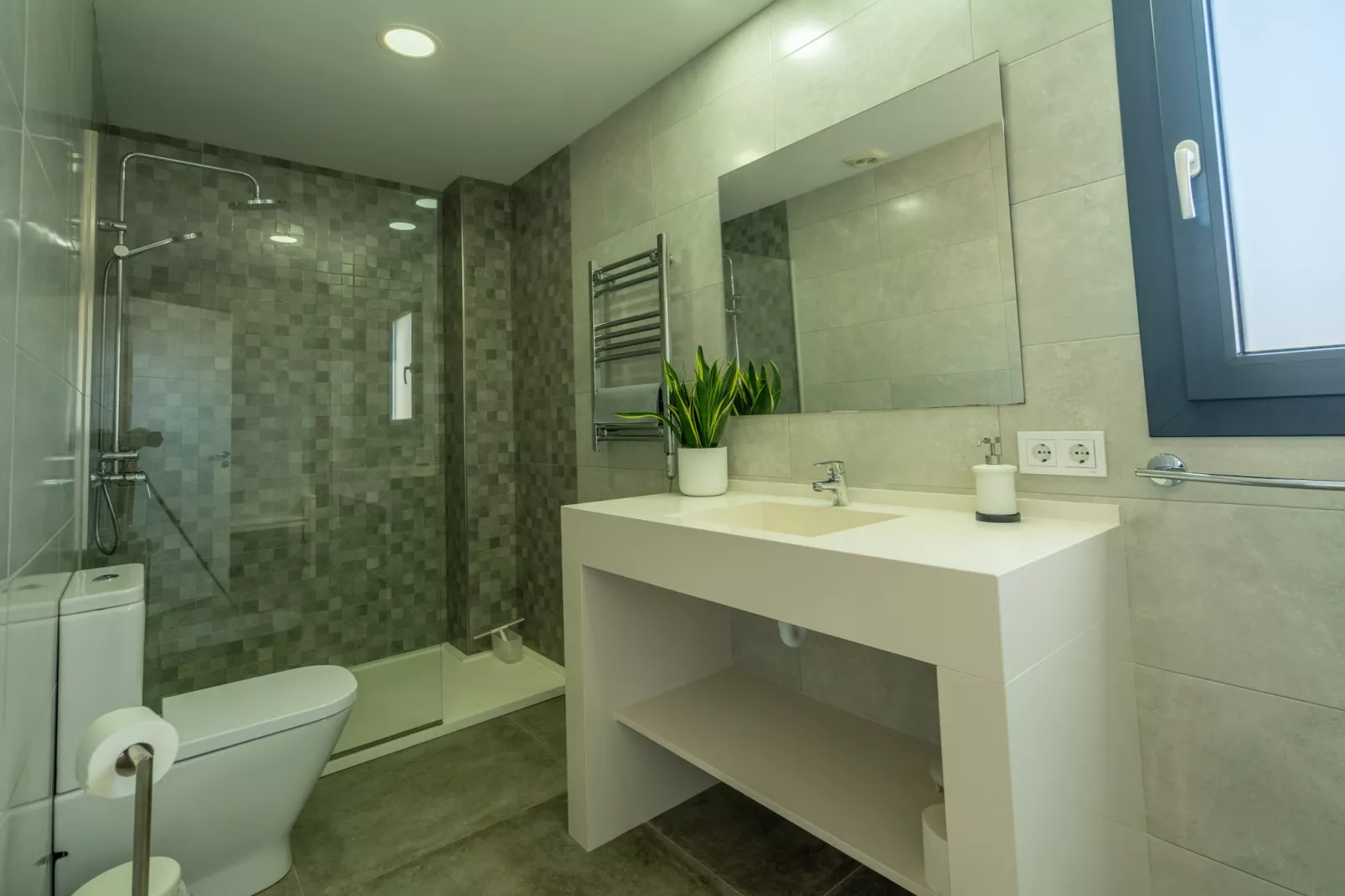 Son Serra Paradise, Beach House 5StarsHome Mallorc-Badkamer