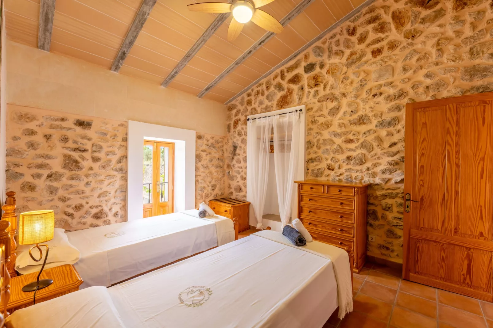 Issamar, Finca 5StarsHome Mallorca-Slaapkamer