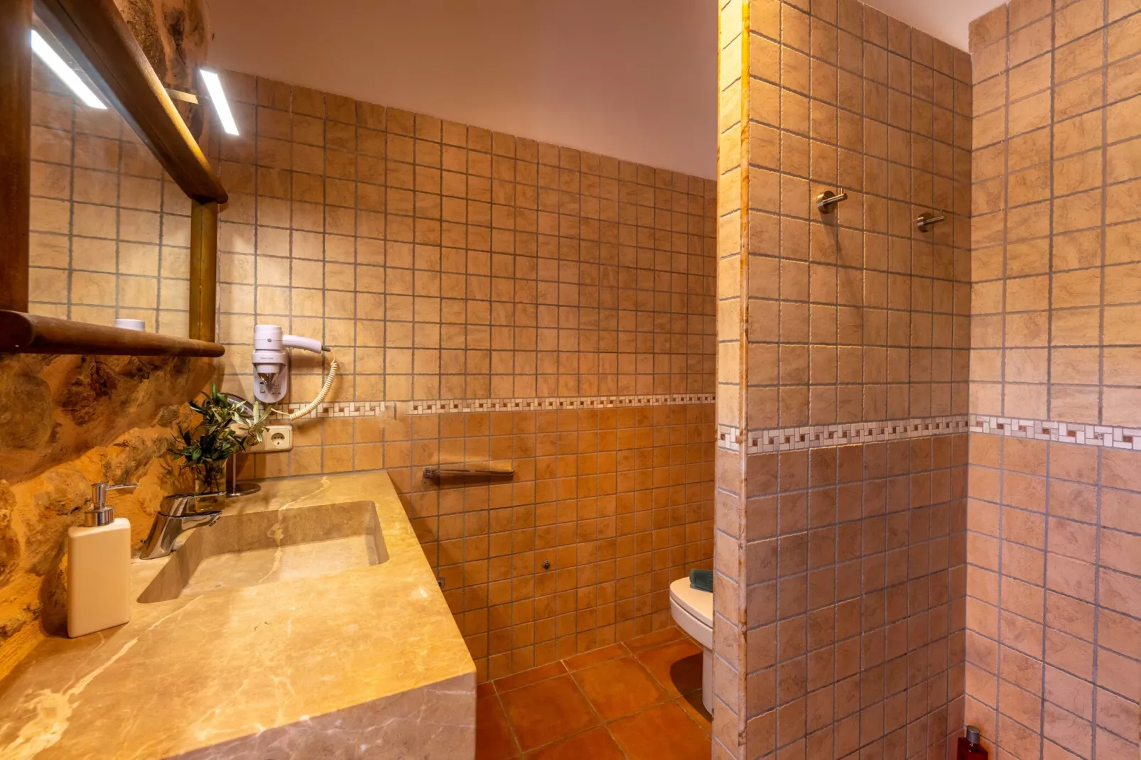 Issamar, Finca 5StarsHome Mallorca-Badkamer