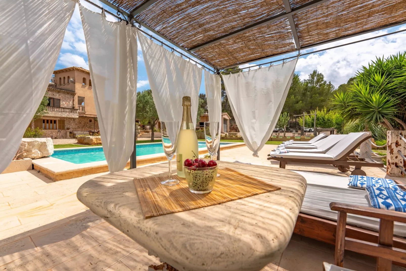Issamar, Finca 5StarsHome Mallorca-Terrasbalkon