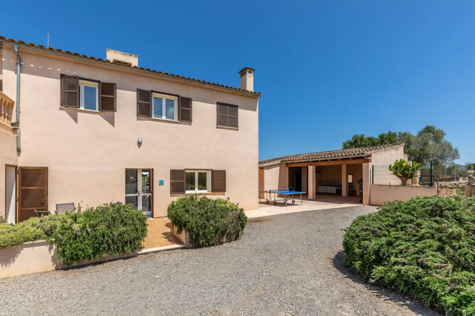 Guesber, Finca 5StarsHome Mallorca-Buitenkant zomer