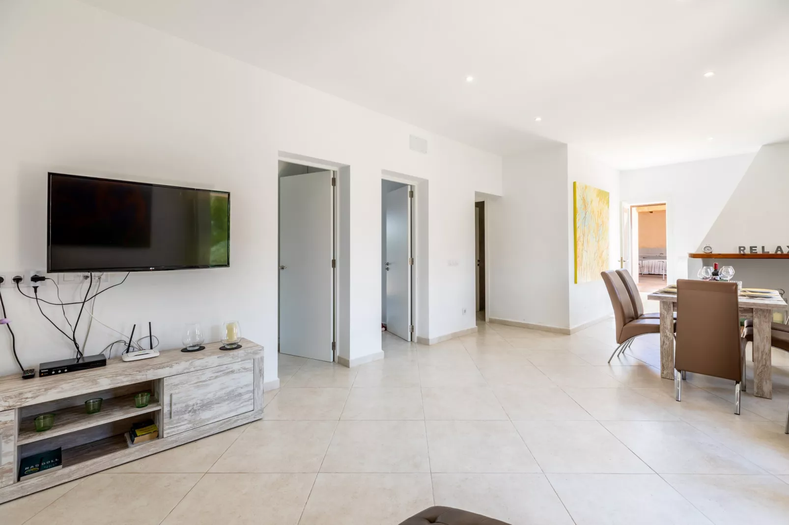 Guesber, Finca 5StarsHome Mallorca-Eetkamer