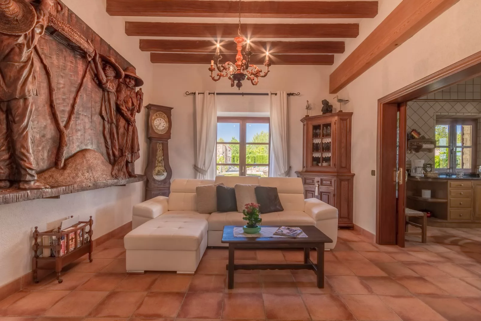 Buitre negro, Finca 5StarsHome Mallorca-Woonkamer