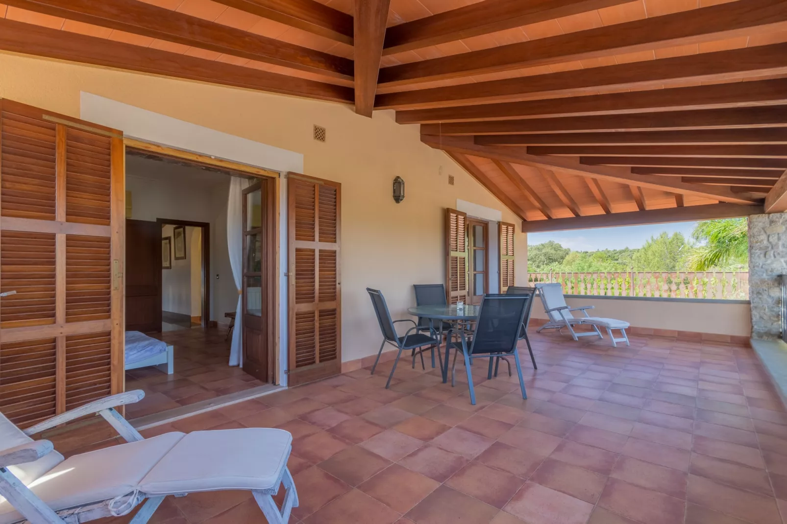Buitre negro, Finca 5StarsHome Mallorca-Terras