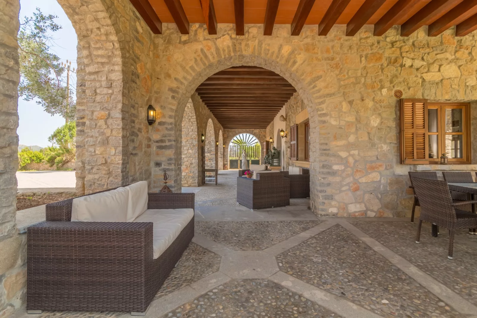 Buitre negro, Finca 5StarsHome Mallorca-Terras