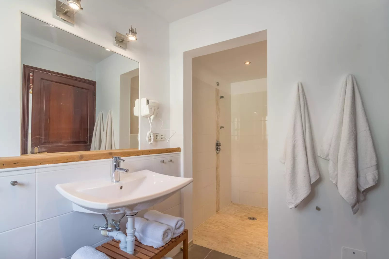 Yacoset, House 5StarsHome Mallorca-Badkamer