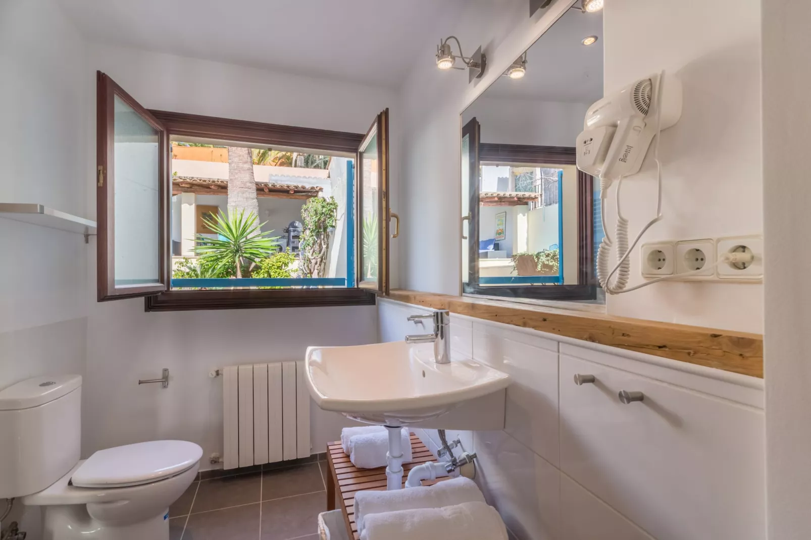 Yacoset, House 5StarsHome Mallorca-Badkamer