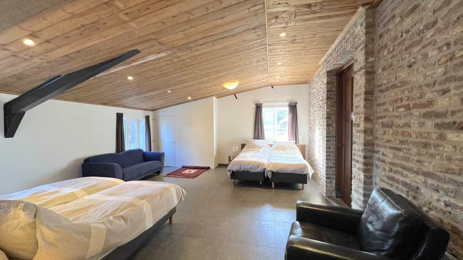De Rouwenbogt-Slaapkamer
