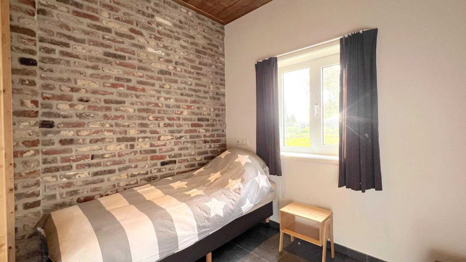 De Rouwenbogt-Slaapkamer