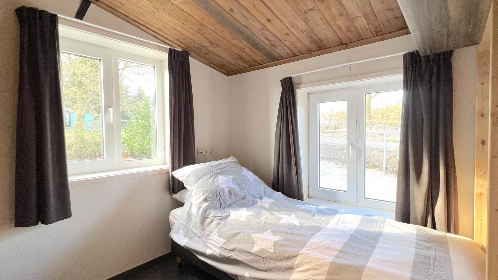 De Rouwenbogt-Slaapkamer
