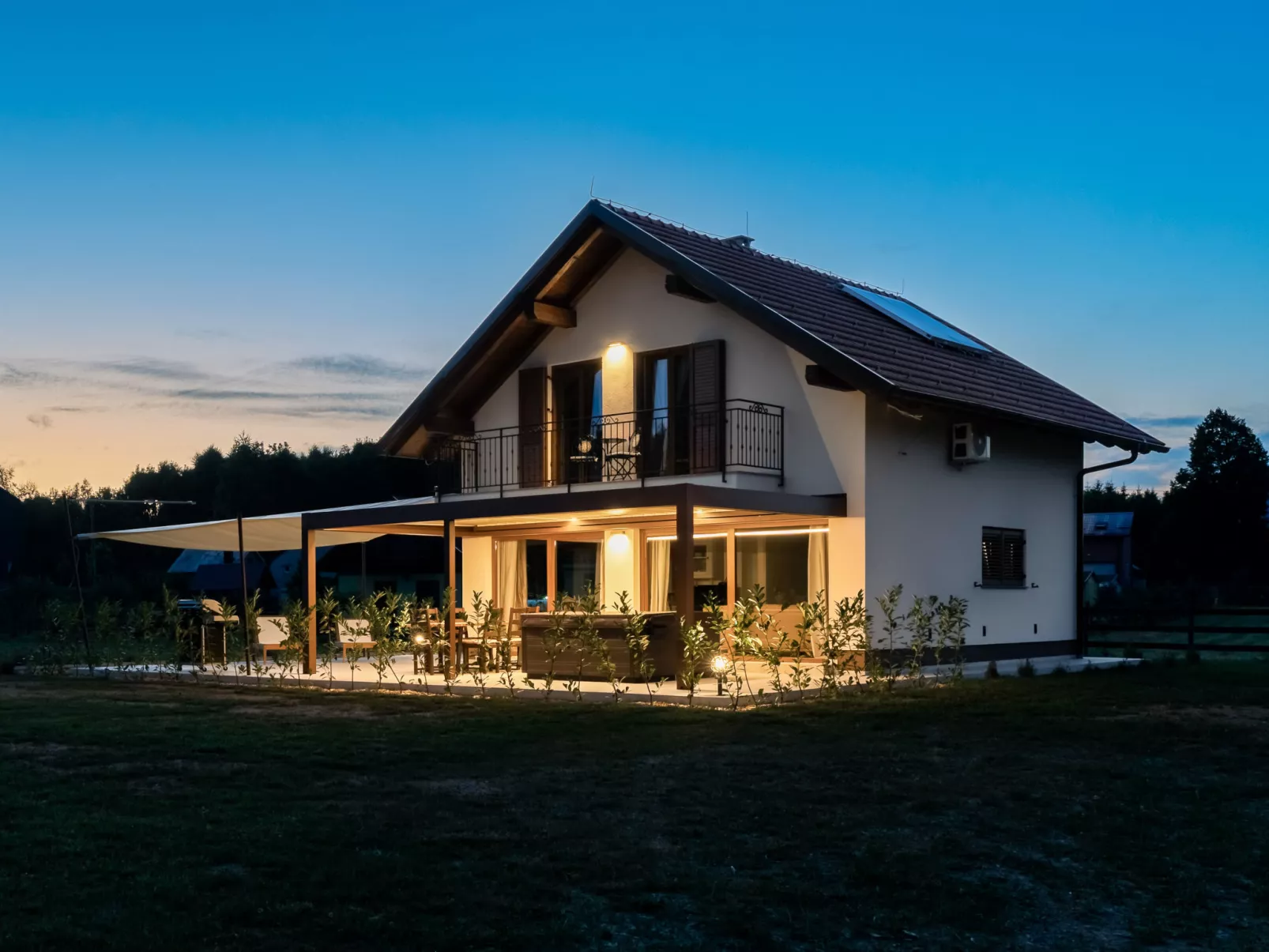 Mountain House Volta 1-Buiten