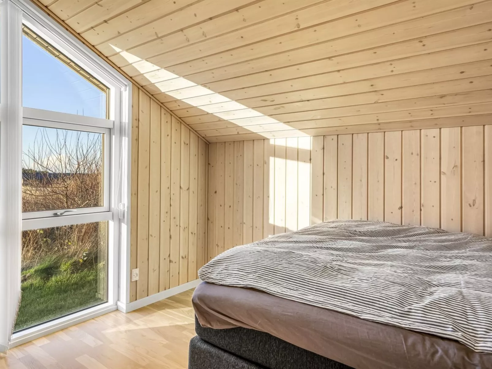 "Ilya" - 1.7km from the sea-Binnen