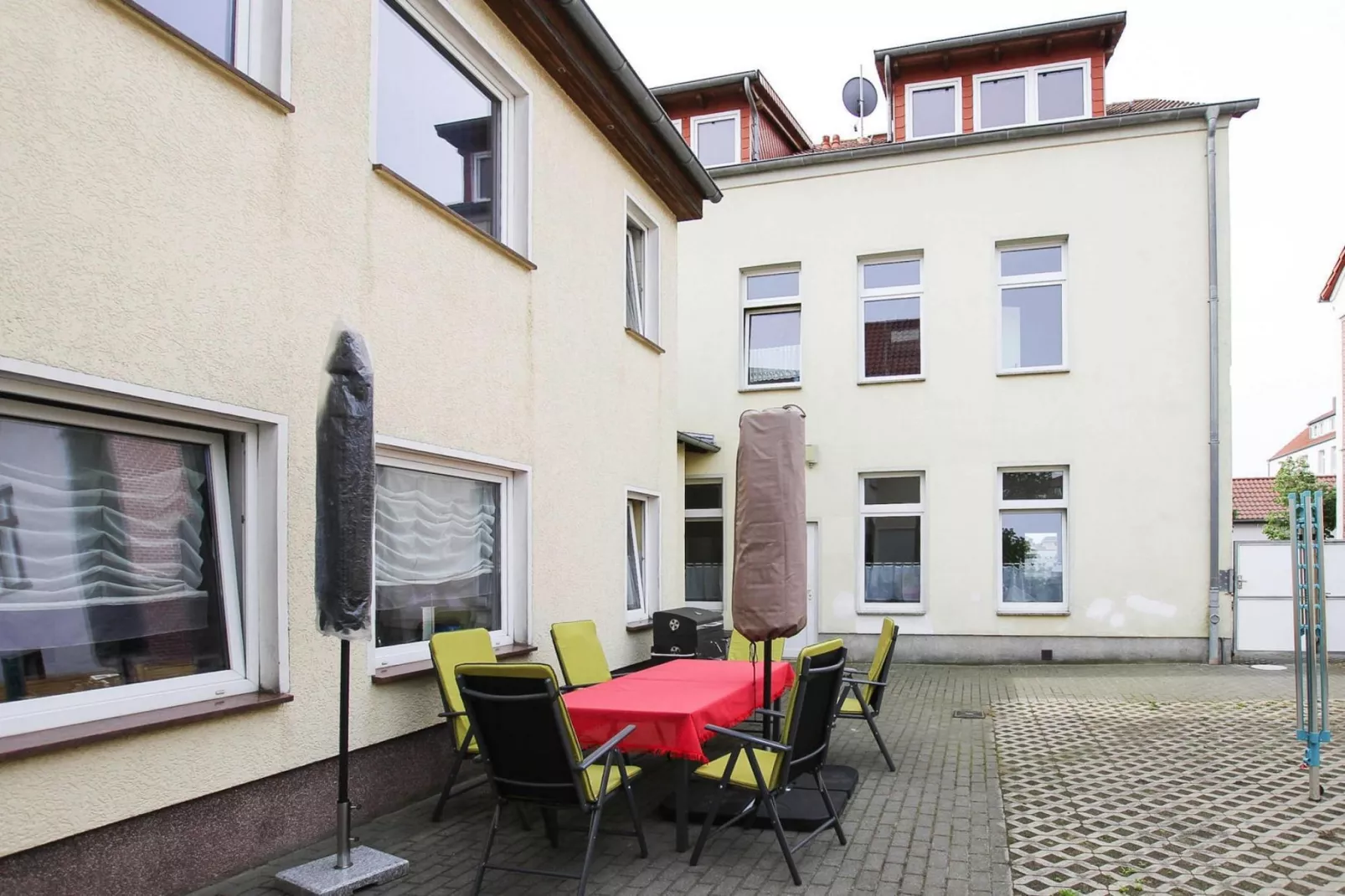 Fewo klein 40 qm-Buitenkant zomer