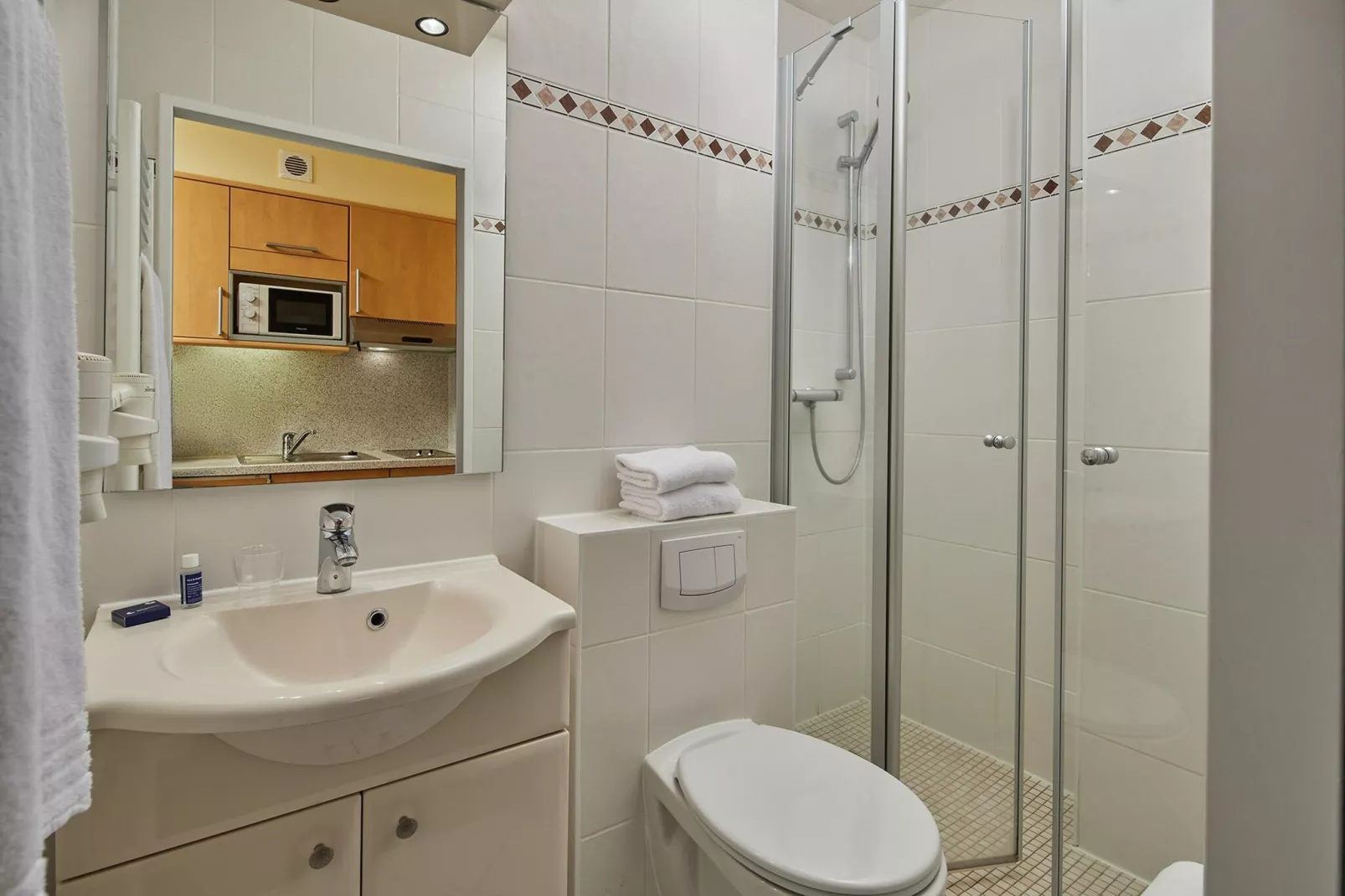 1-Zimmer-Apartement "Am Park"-Badkamer
