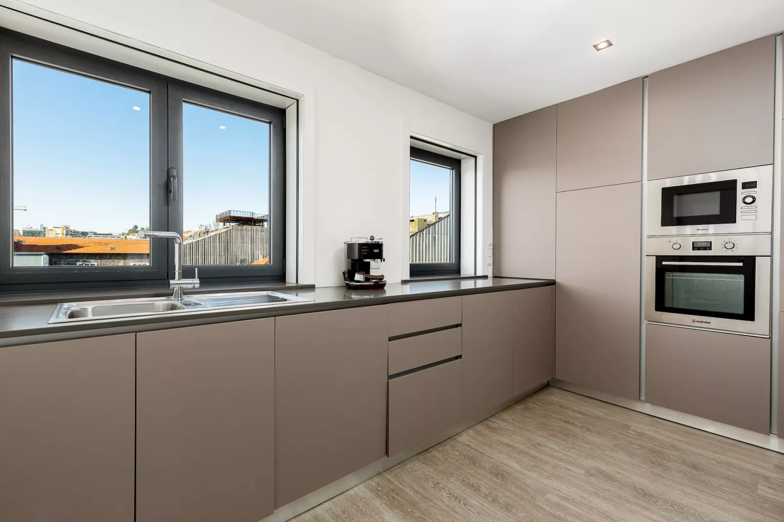YOUROPO - Central-Keuken