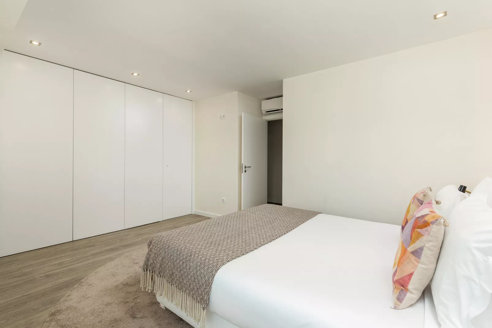 YOUROPO - Central-Slaapkamer