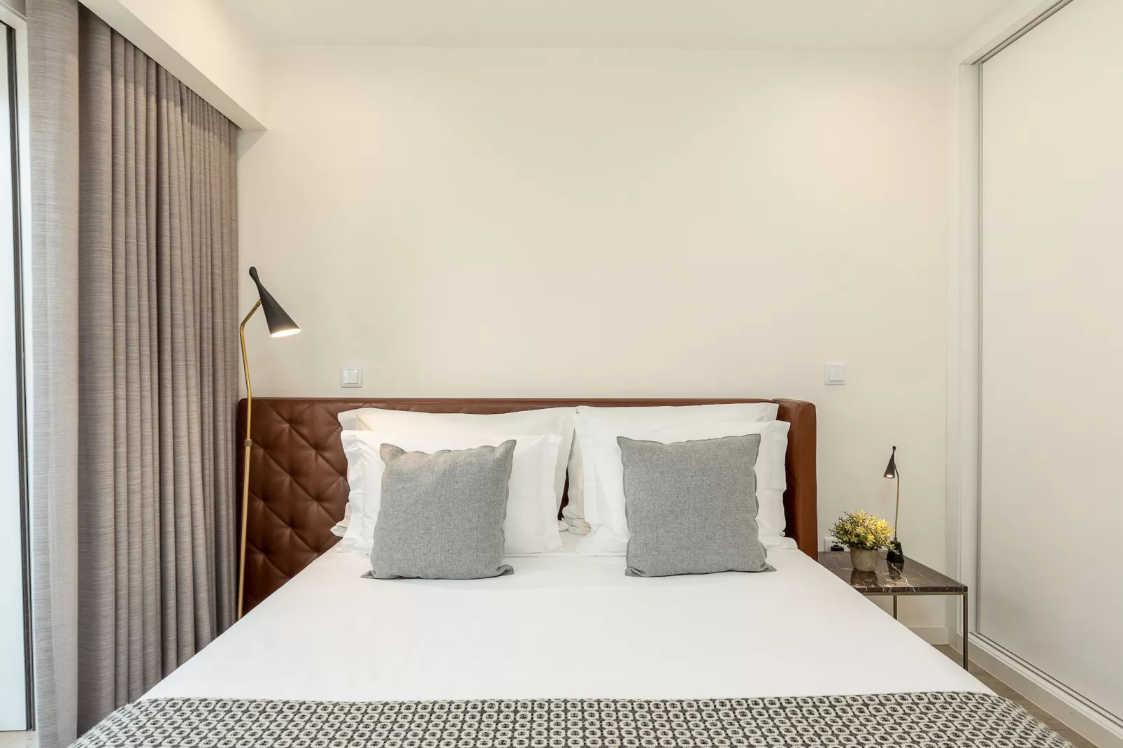 YOUROPO - Central-Slaapkamer