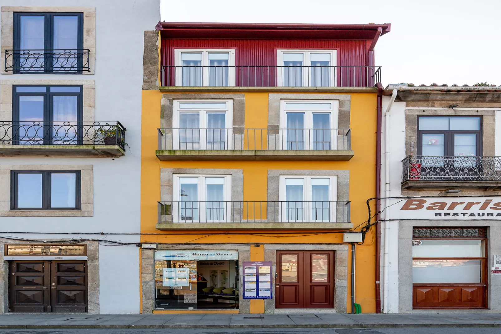 YOUROPO - Ribeira Gaia 1-Buitenkant zomer