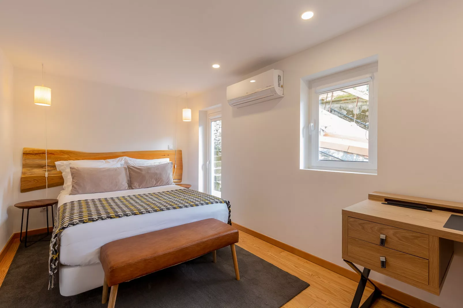 YOUROPO - Cosy 4-Slaapkamer