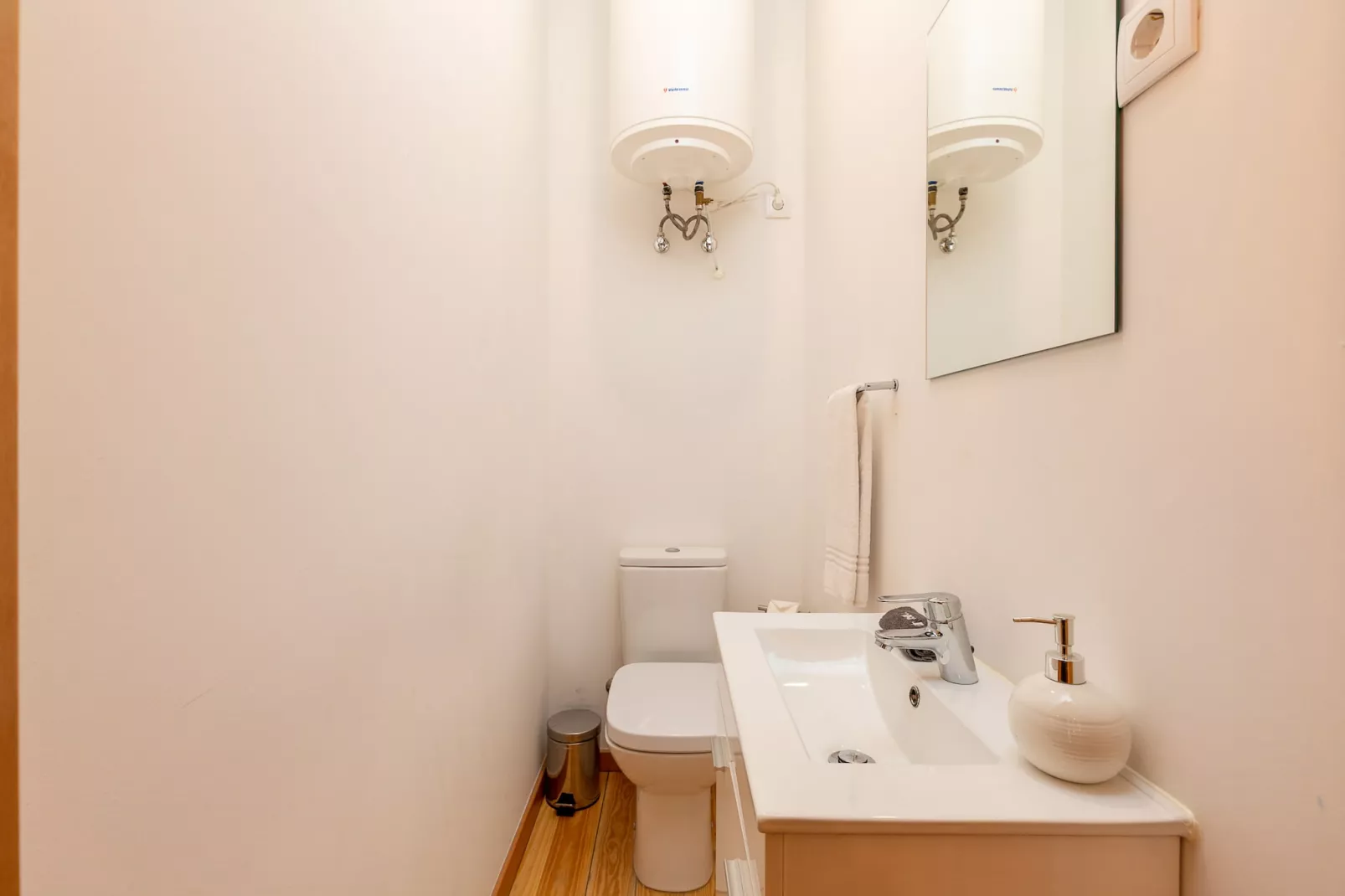 YOUROPO - Cosy 4-Badkamer