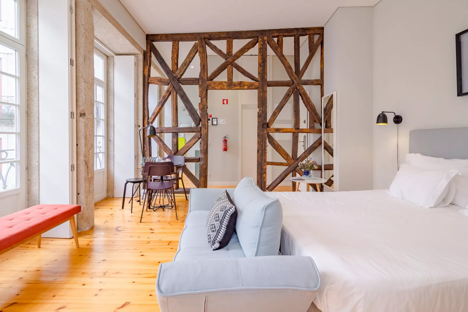 YOUROPO - City Center 2-Slaapkamer