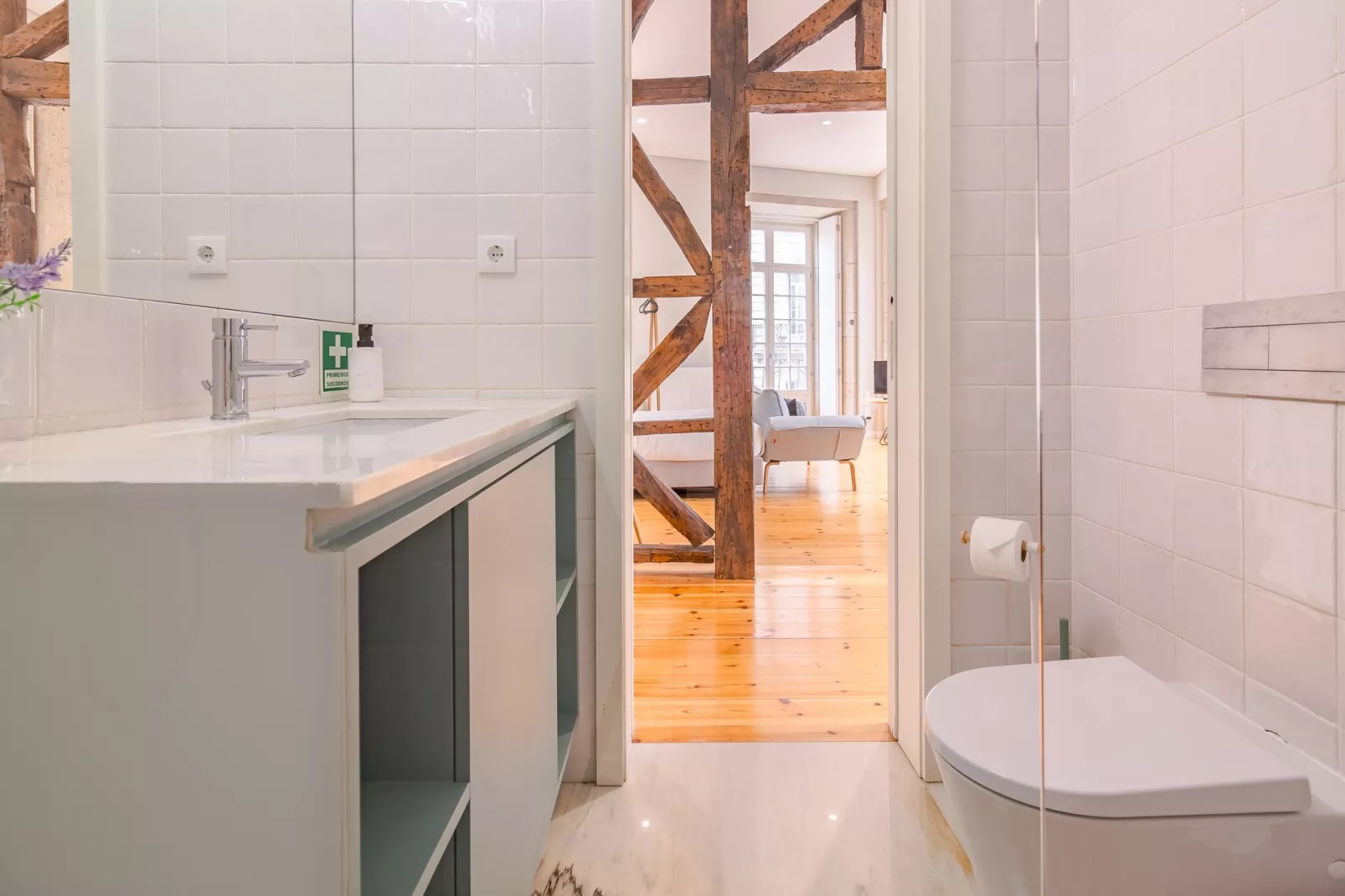 YOUROPO - City Center 2-Badkamer