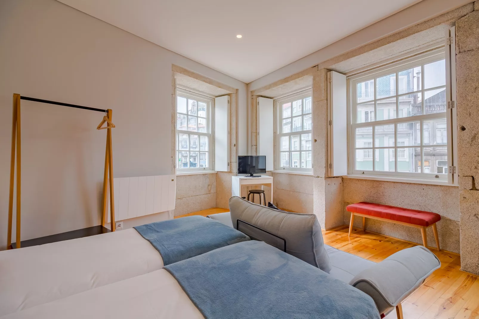 YOUROPO - City Center 3-Woonkamer