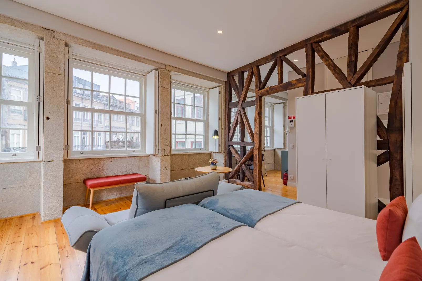 YOUROPO - City Center 3-Slaapkamer