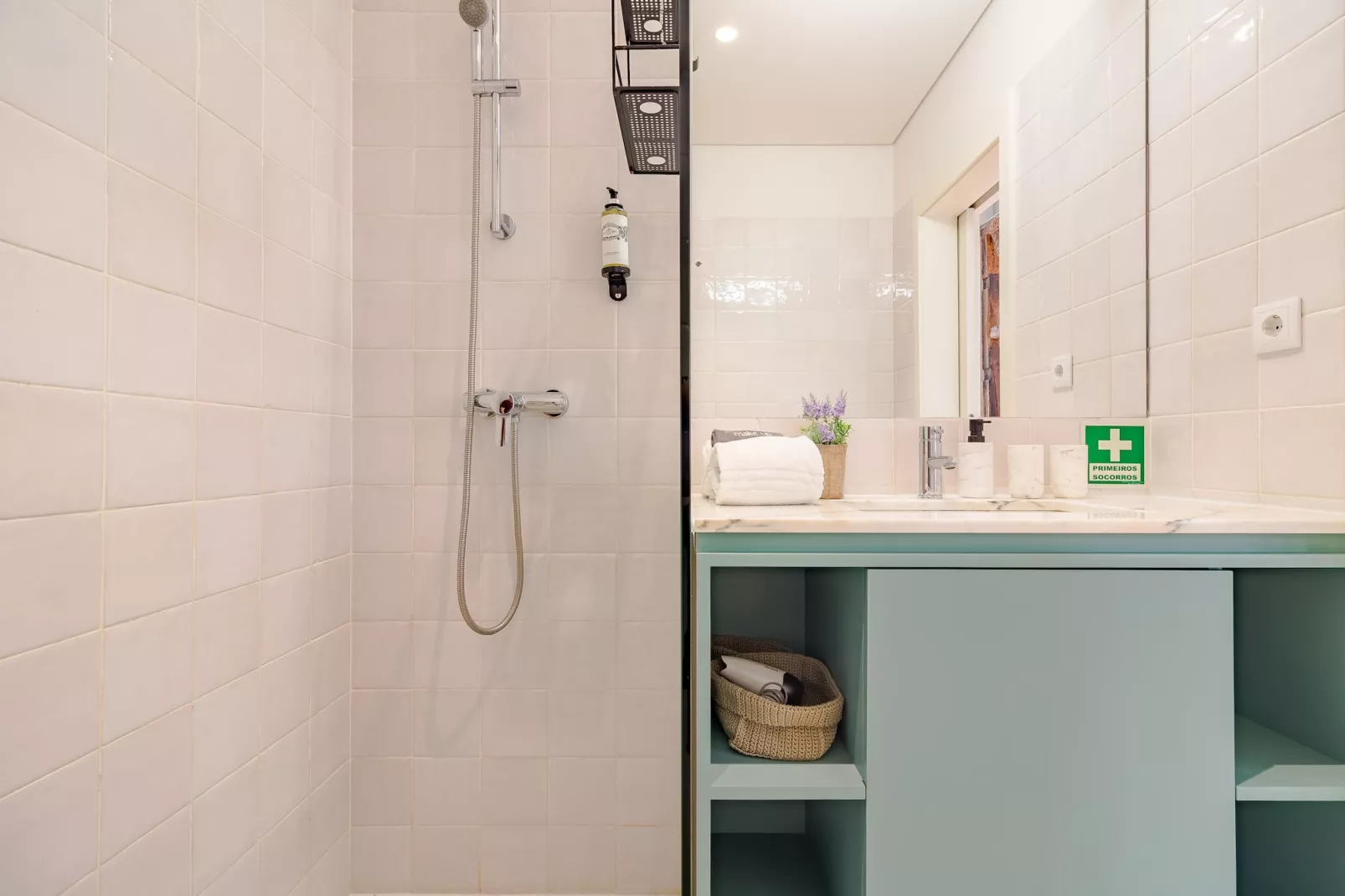 YOUROPO - City Center 4-Badkamer