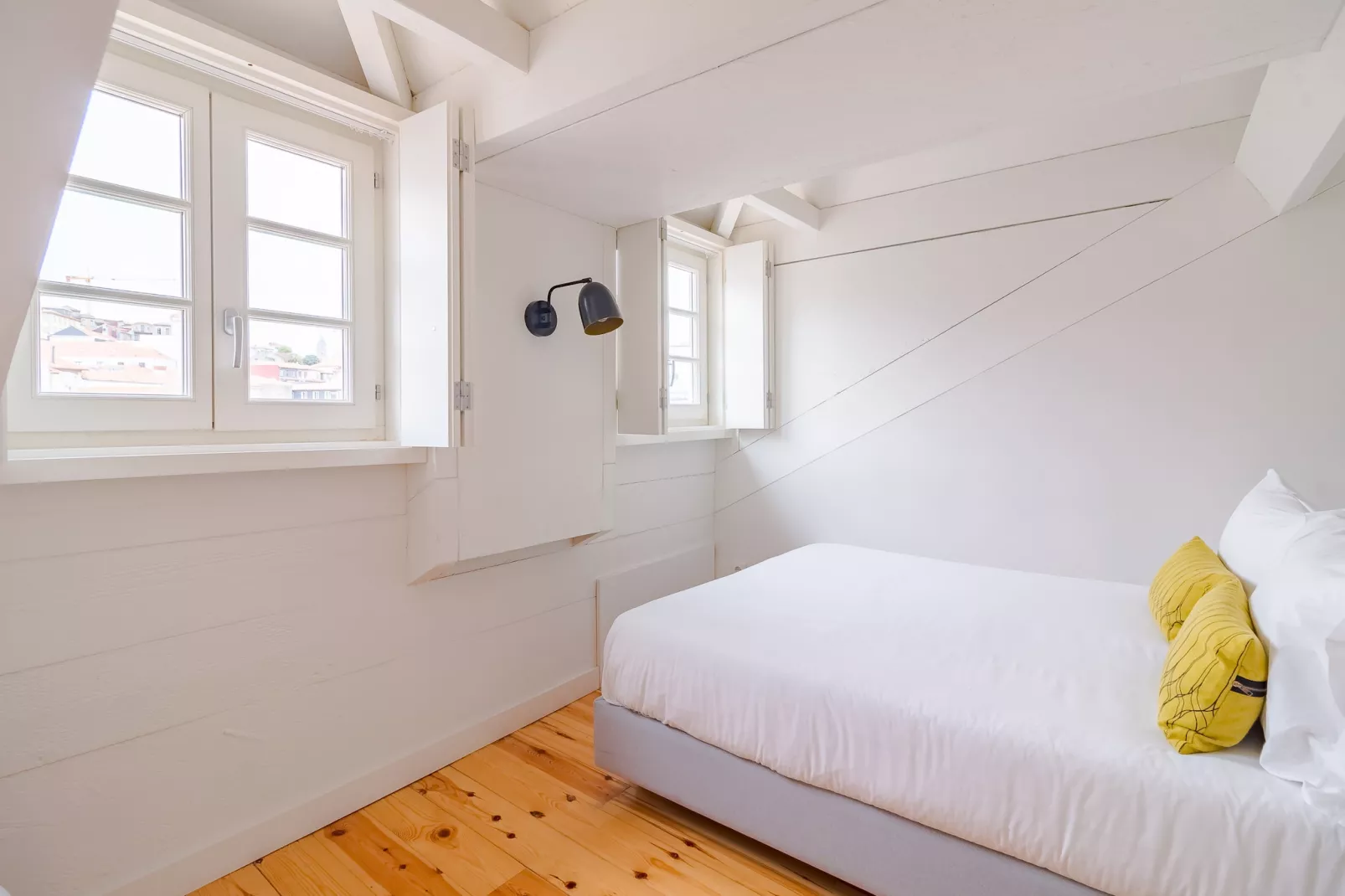 YOUROPO - City Center 5-Slaapkamer