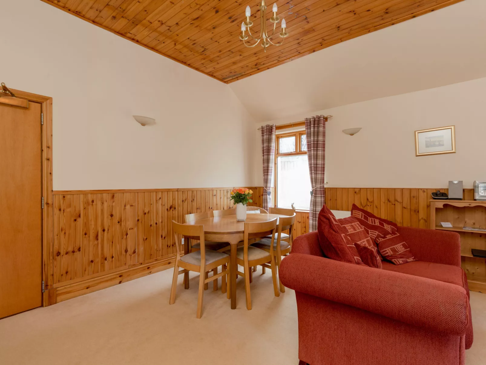 Doonans Cottage-Binnen