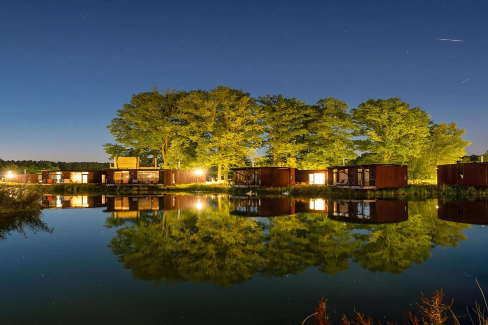The Lodge by YourNature-Buitenkant zomer