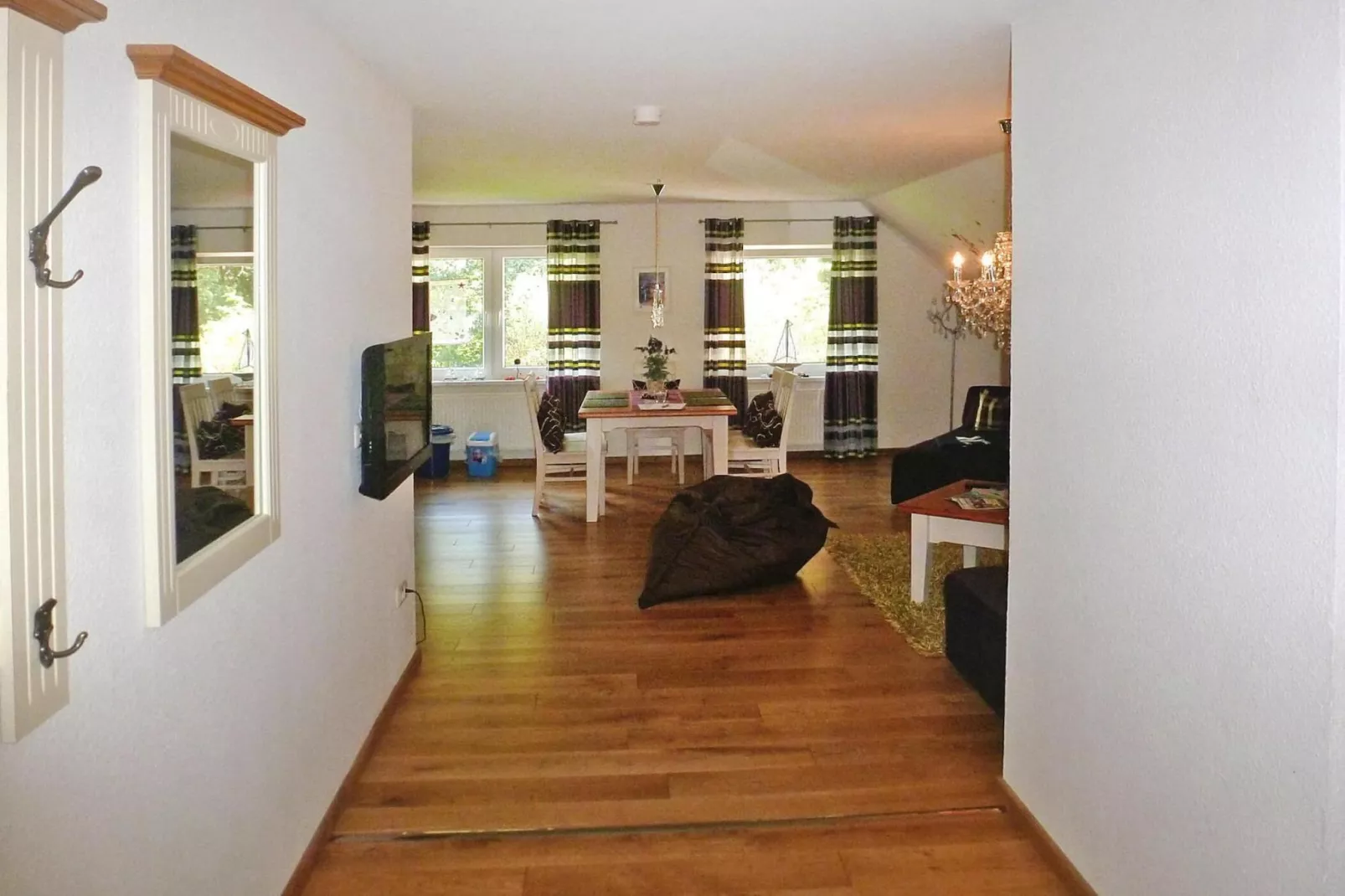 Ferienwohnung Süderschwei-Woonkamer