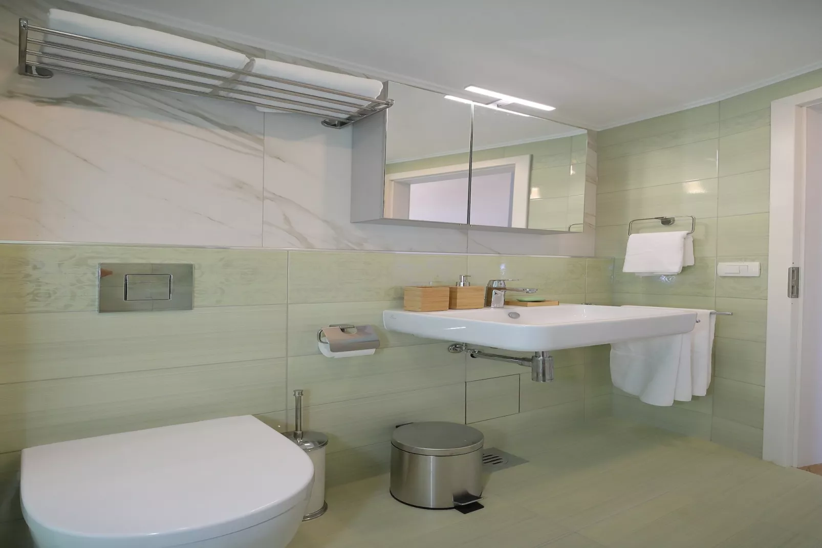 Studio O - Studio with Sea View (Stražičić)-Badkamer