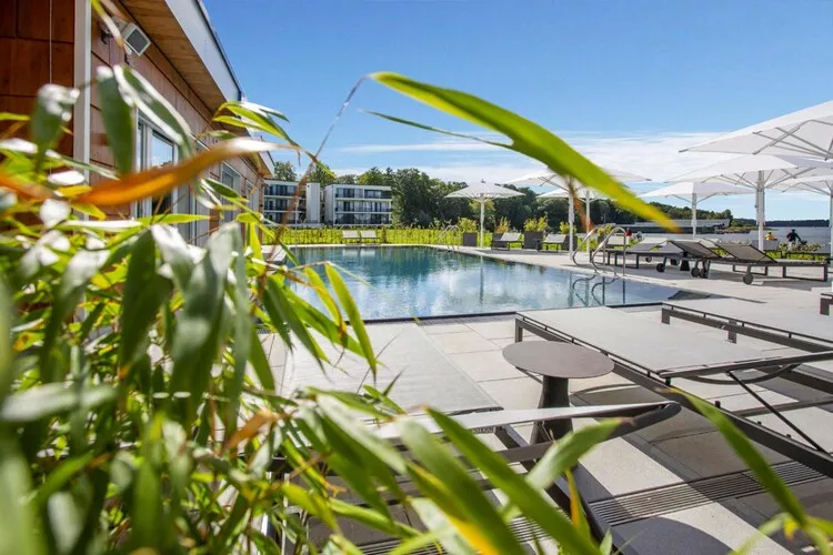 Apartments im MAREMÜRITZ Yachthafen Resort & Spa / Mare Grand Maisonette Suite 4 Personen-Zwembad
