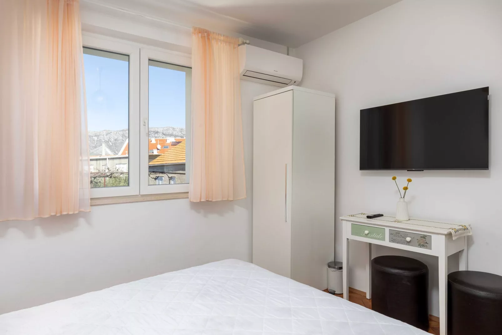 Guest House Vulic - Studio Apartment with Terrace-Slaapkamer