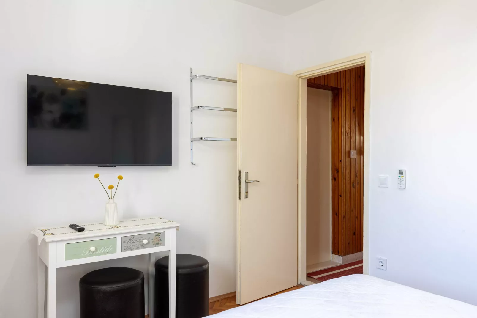 Guest House Vulic - Studio Apartment with Terrace-Slaapkamer
