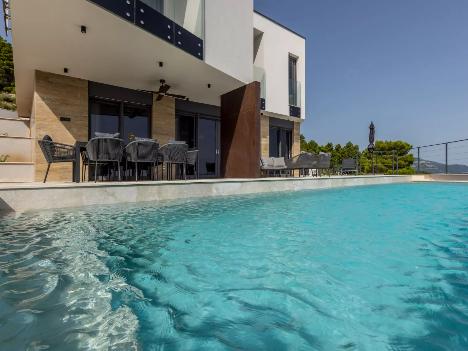 Luxury Villa Mare-Buiten