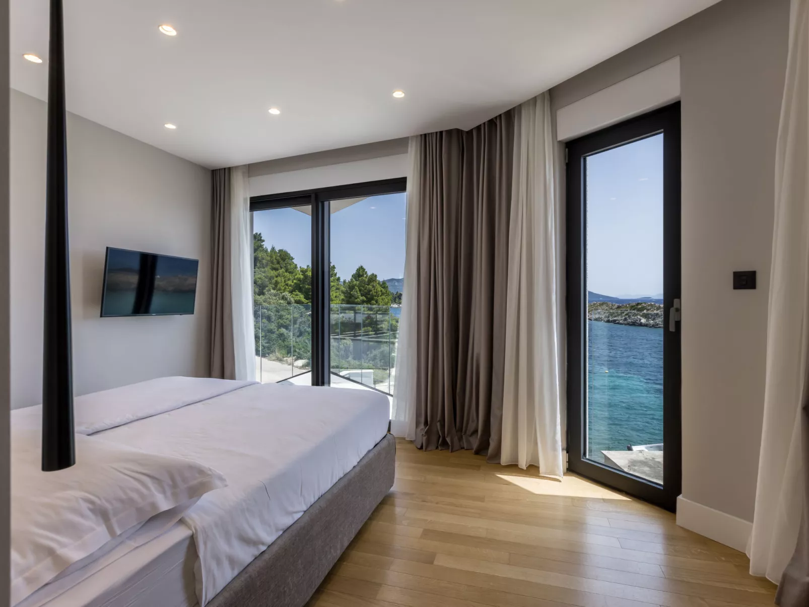 Luxury Villa Mare-Binnen
