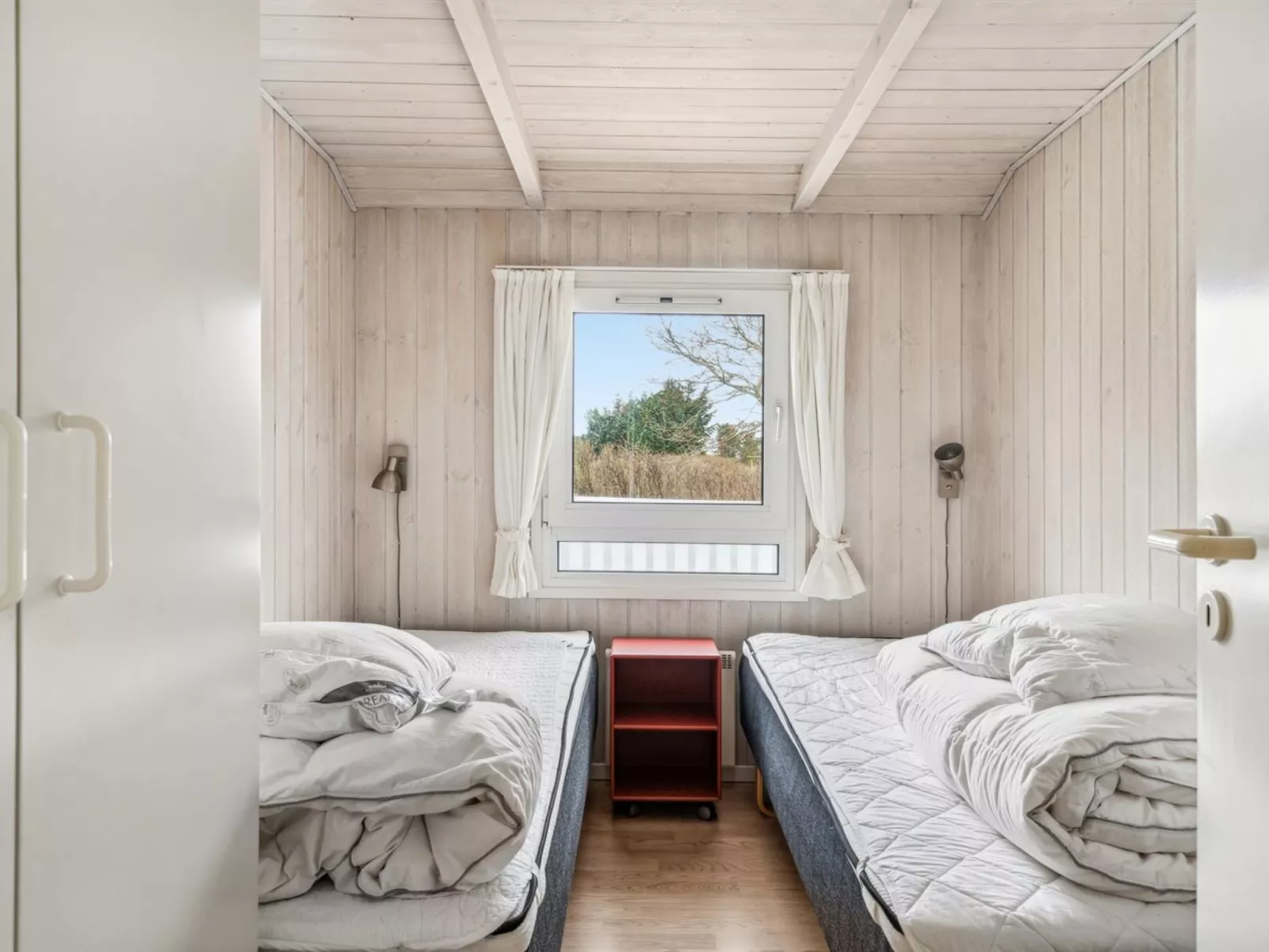 "Henri" - 1.2km from the sea-Binnen