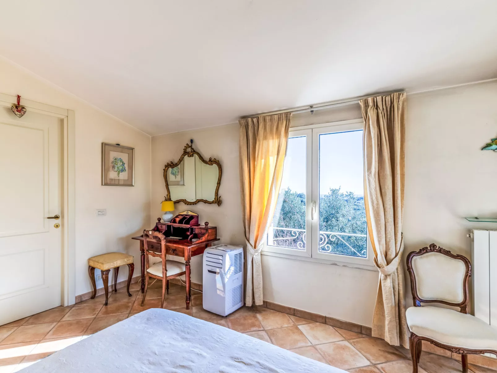 Villa degli Ulivi-Binnen