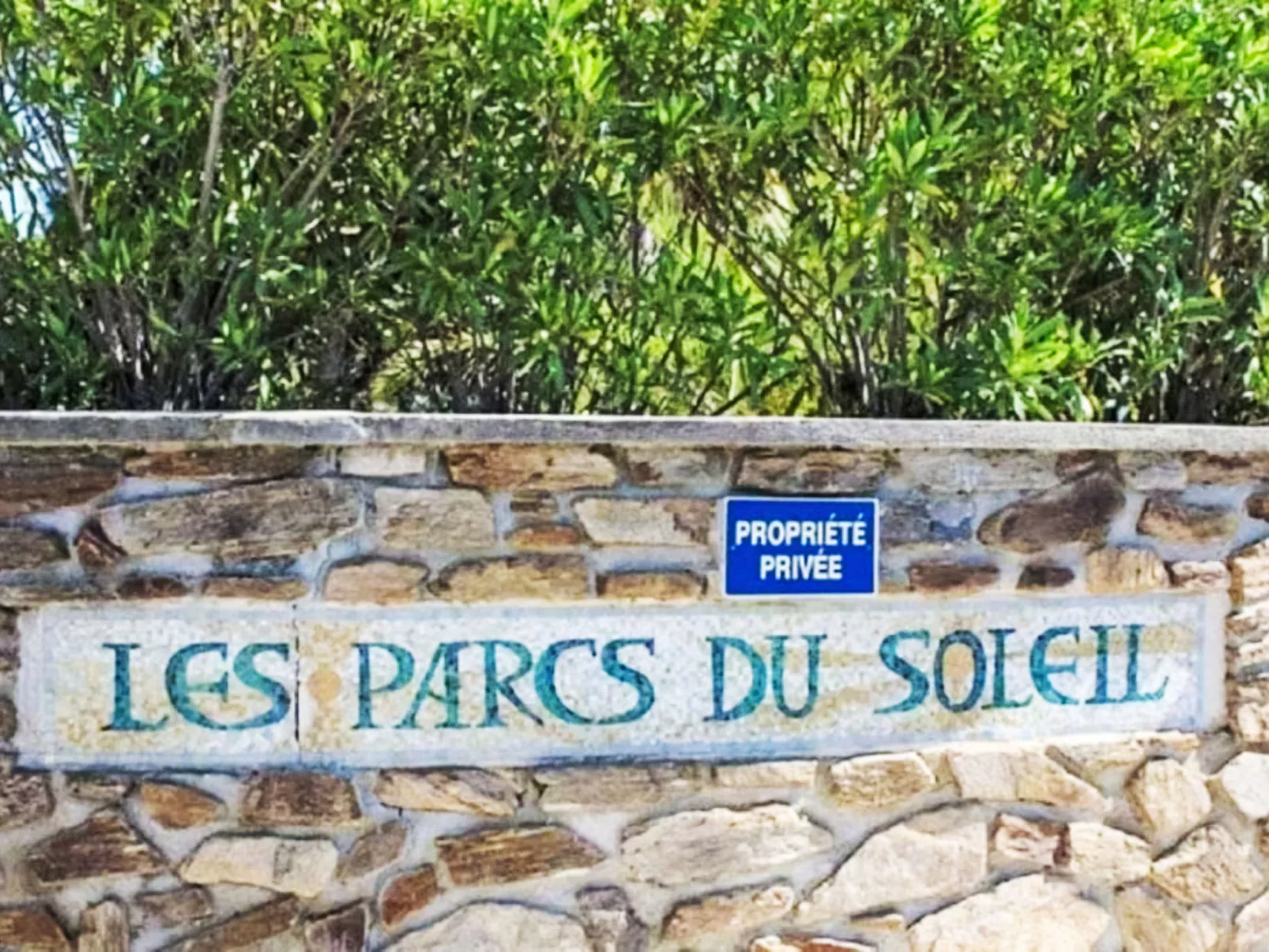 Les Parcs du Soleil-Buiten
