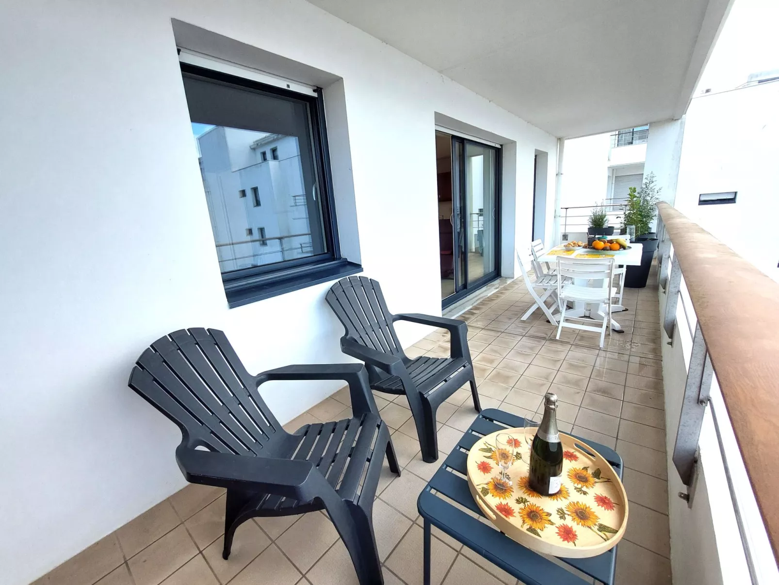T2 avec balcon,calme et près du port-Buiten