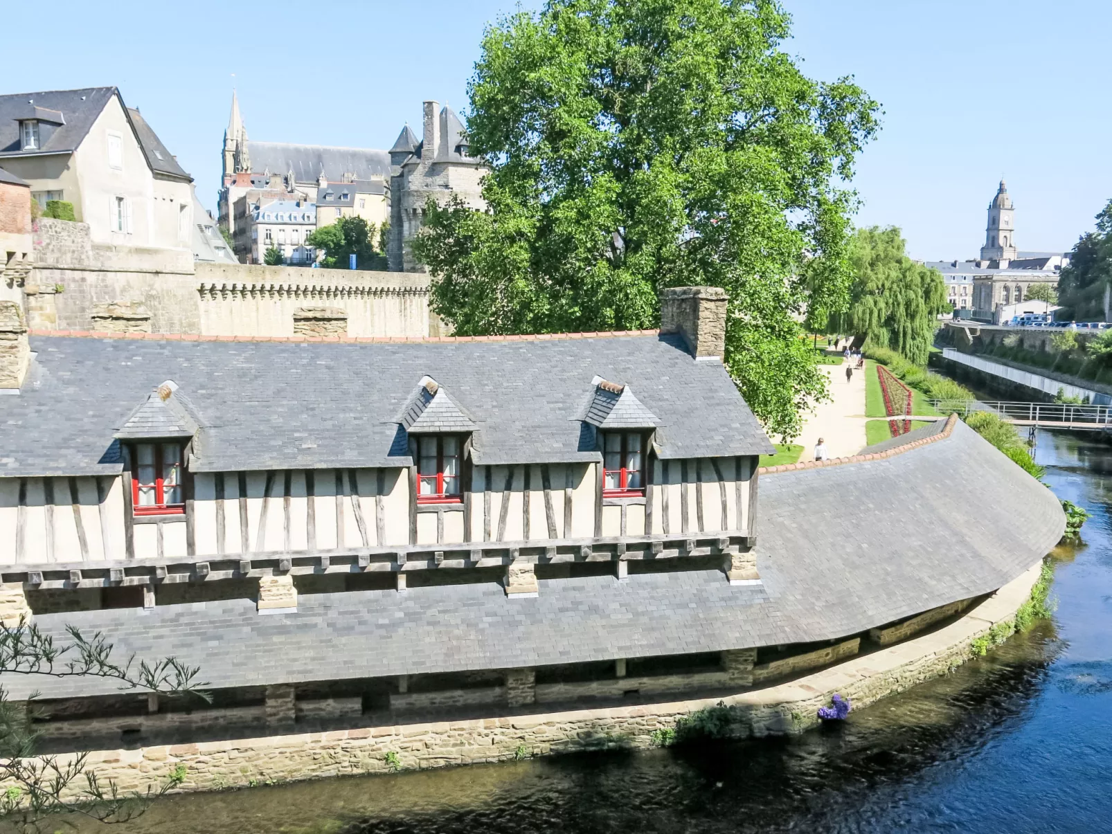 T2 avec balcon,calme et près du port-Buiten